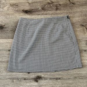 Forever 21 houndstooth mini skirt size medium
